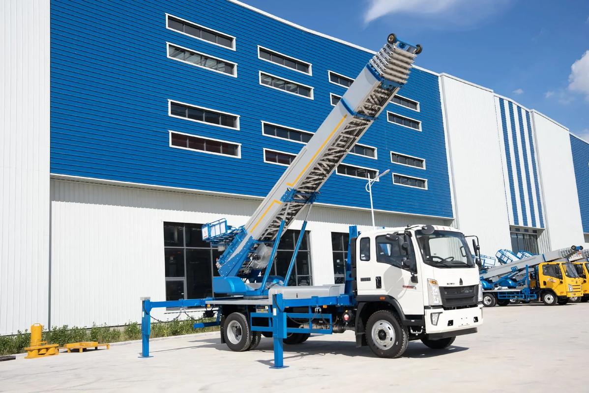 北京小型云梯车上料车租赁多少钱