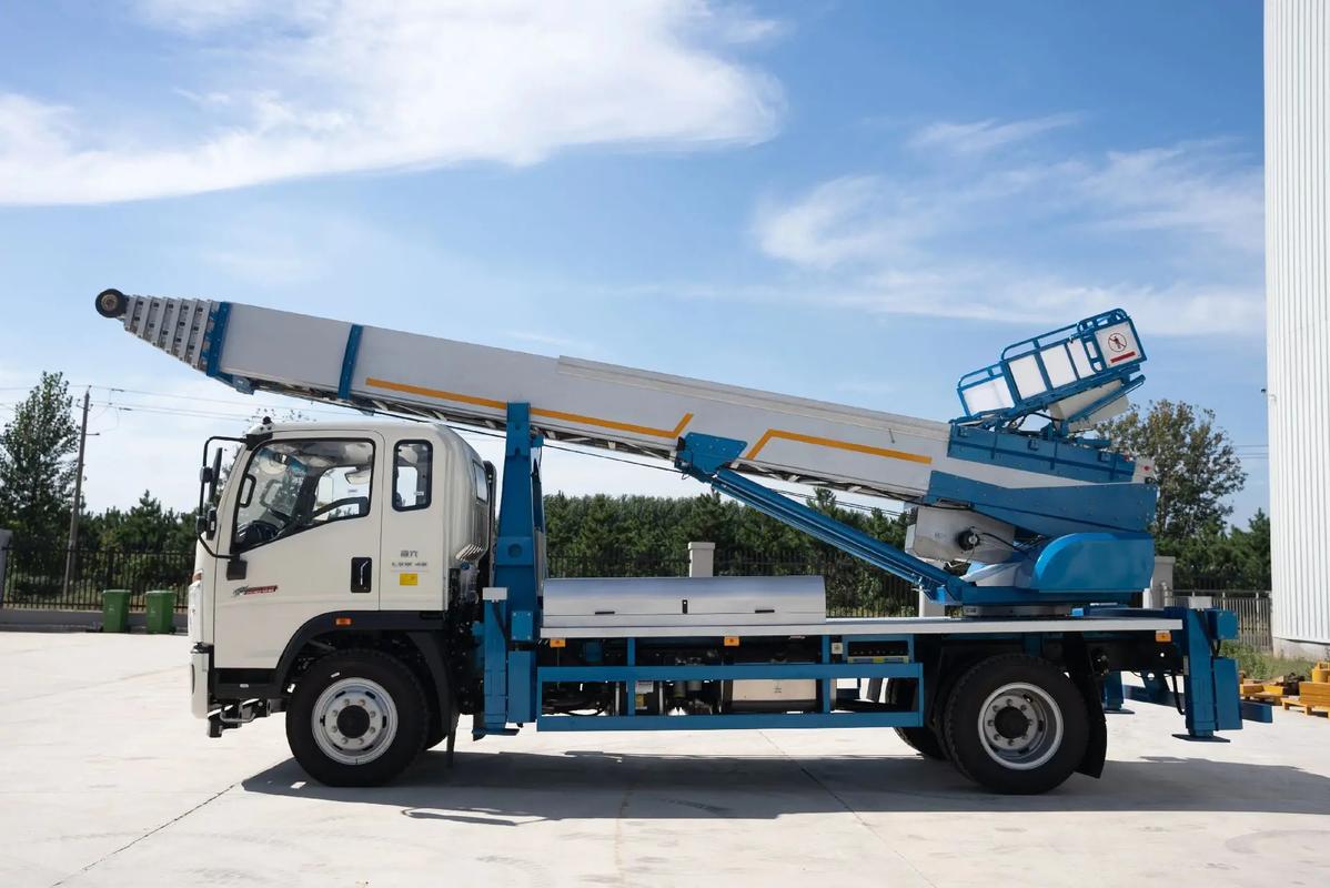 北京云梯上料车租赁费用